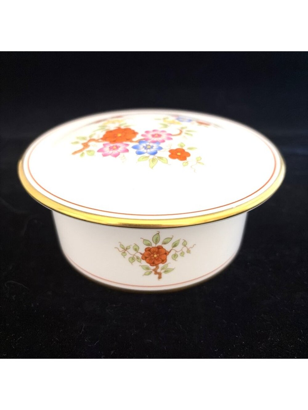 Augarten Wien Vienna Bunte Chinoiserie 5849 Handpainted Porcelain Covered Dish